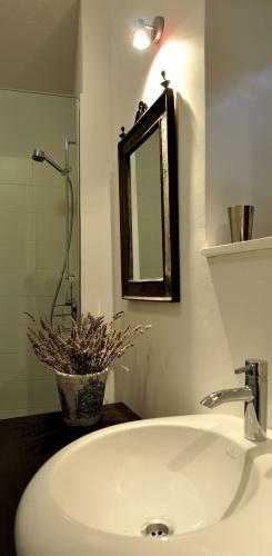 Villa Heritage Villa In Podgora, Private Pool