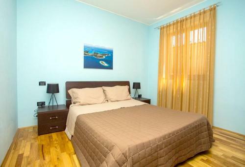 Villa With 6 Bedrooms In Pomer With Private Pool And Wifi