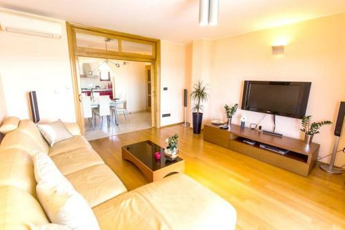 Villa With 6 Bedrooms In Pomer With Private Pool And Wifi