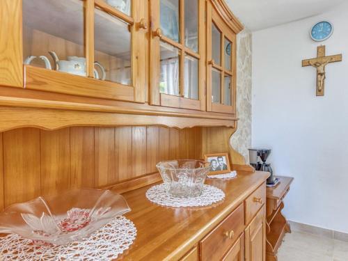 Simplistic Chalet In Poli?nik With Barbecue