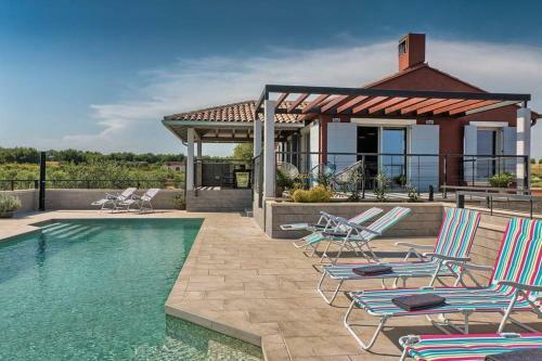 Astonishing Pool Villa In Pomer Immersed In An Olive Orchard