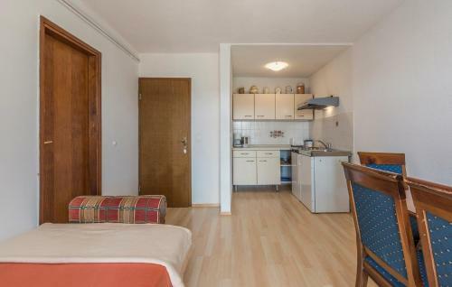 Hostal Apartment Complex Hajpek