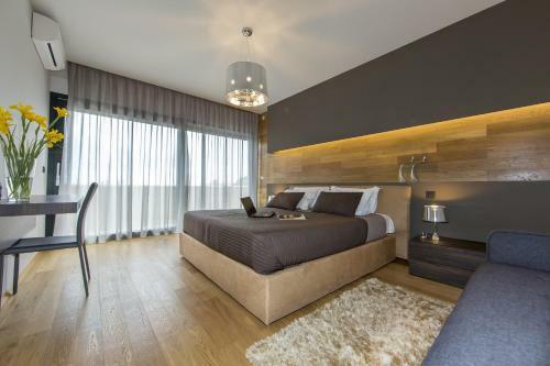 Spacious Villa With Private Pool And Jacuzzi In Porec