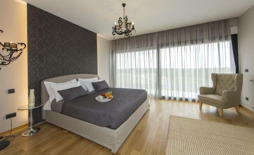 Spacious Villa With Private Pool And Jacuzzi In Porec