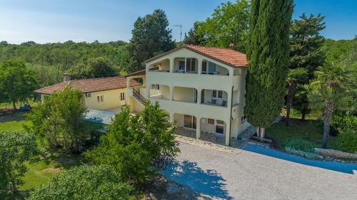 Hostal Apartments Saladinka