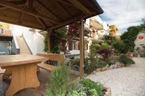 Apartment Beautiful Garden
