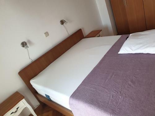 Apartman Marija Maj - Two Bedroom Apartment With A Spacious Terrace