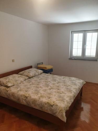 Apartman Marija Maj - Two Bedroom Apartment With A Spacious Terrace