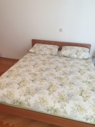 Apartman Marija Maj - Two Bedroom Apartment With A Spacious Terrace