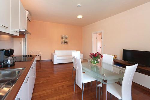 Apartment Veli Maj 1447