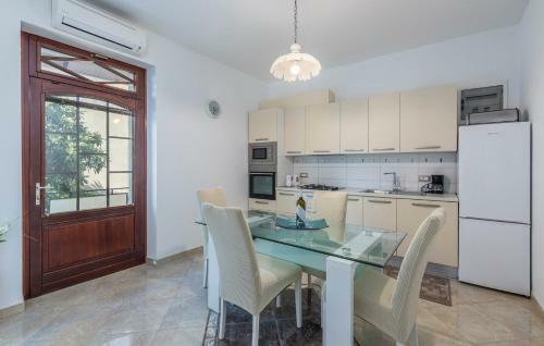 Apartment Lazzarich With Terrace