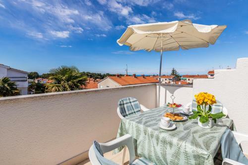 Hostal Apartments Ada Near The Sea