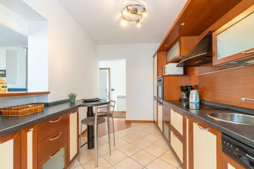 Hostal Apartments Ada Near The Sea
