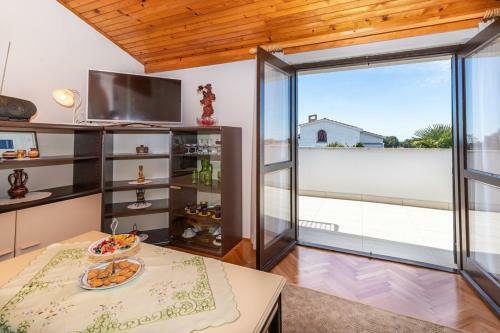 Hostal Apartments Ada Near The Sea