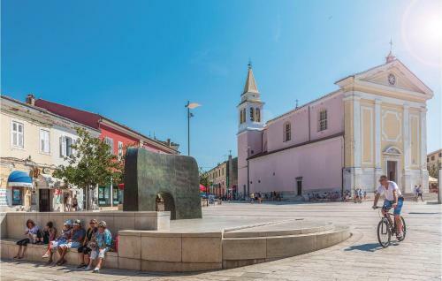 Two-bedroom Apartment In Porec