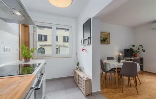 Apartment Orchis With Balcony In The City Center