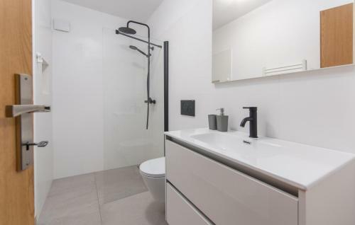 Apartment Orchis With Balcony In The City Center