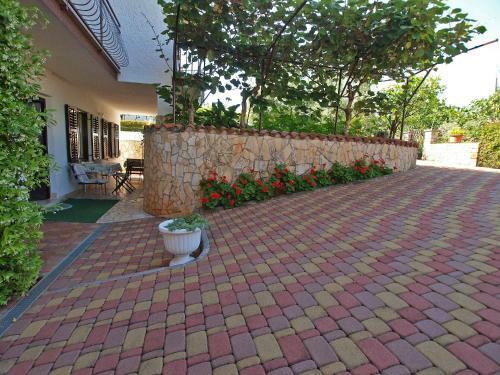 Apartments Veli Maj 1097