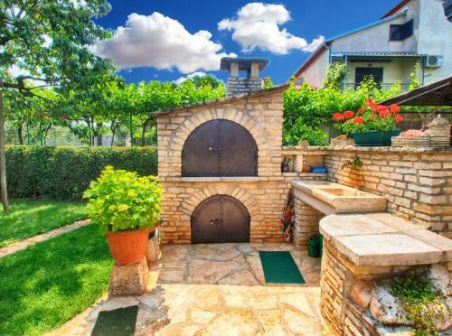 Apartments Veli Maj 1097