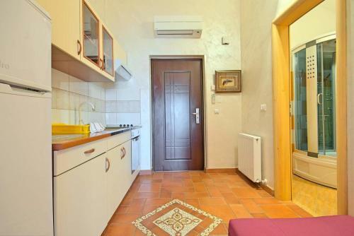 Apartamento Viki, Sani, Stiven, Evan, Teo