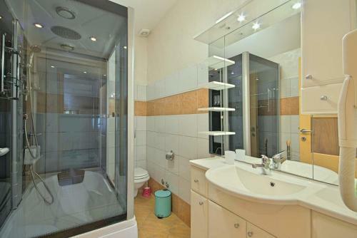 Apartamento Viki, Sani, Stiven, Evan, Teo