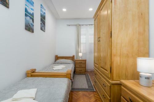 Chic Apartments In Pore? Old Town