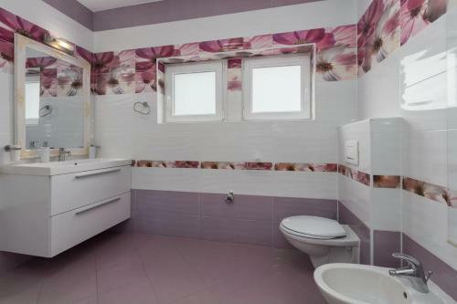 Exclusive Villa In Porec For 10 Persons With A Beautiful Garden