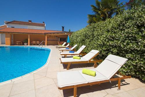 Apartments Veli Maj 1448