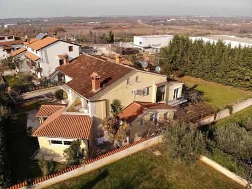 Hostal Apartments Katja With Garden And Pool