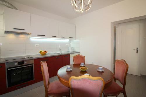Apartment Agata In City Center