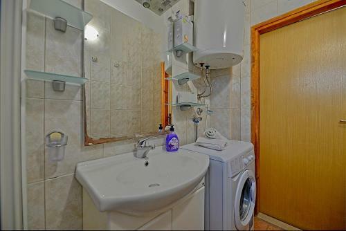 Apartments Puli - 200m From Sea