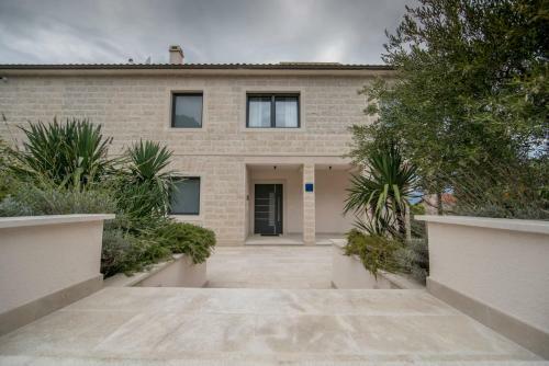 Villa D