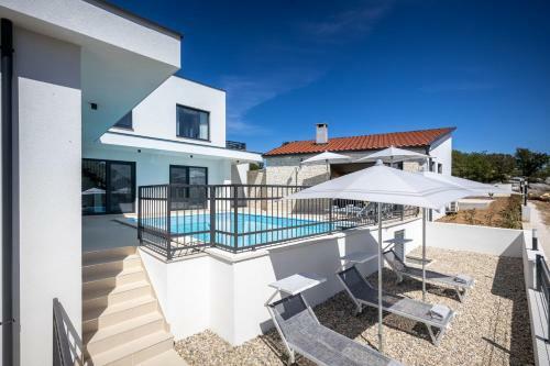 Villa Loto
