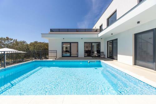 Villa Loto