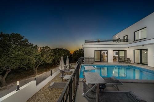 Villa Loto