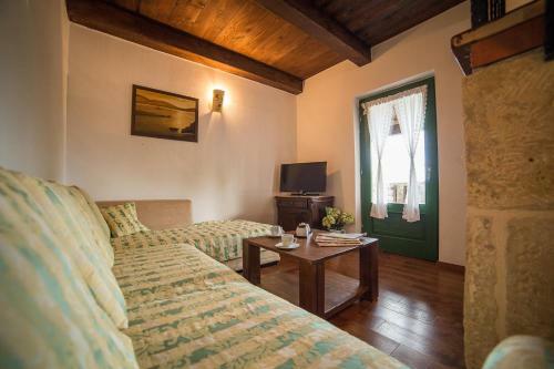 Beautiful Stone Villa Verde