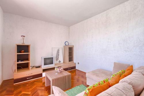 Apartments Bozidar 2035