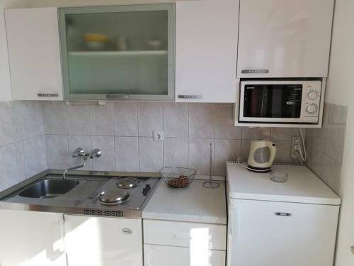 Apartments Jure - Sea View