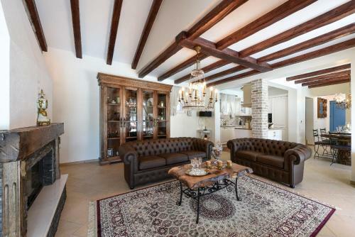 New Villa Mek