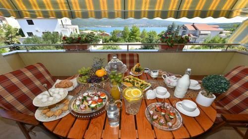4* Villa Carina With Heated Pool
