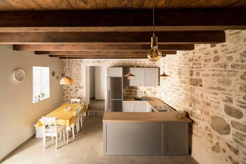 Mulberry Stonehouse