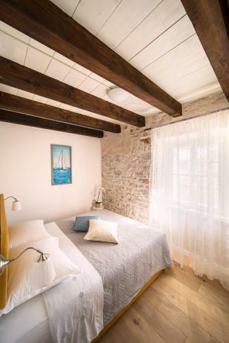 Mulberry Stonehouse
