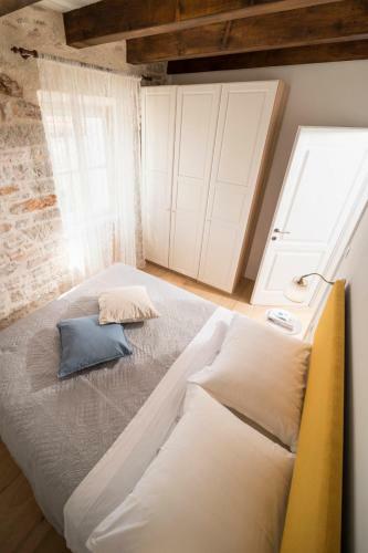 Mulberry Stonehouse
