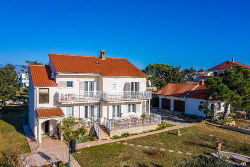 Apartments Josip
