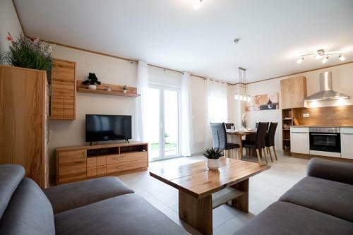 Crowonder Beachfront Reiterer Villa V1