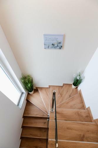 Crowonder Beachfront Reiterer Villa V1