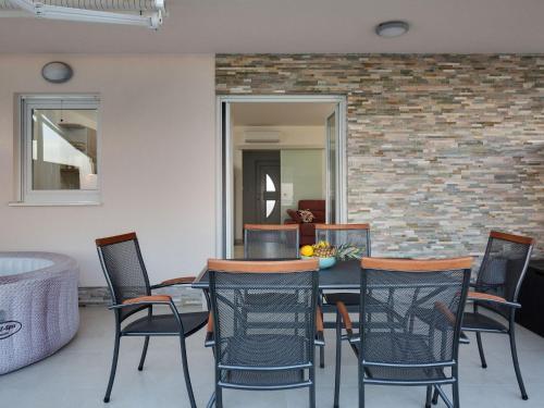 Spacious Holiday Home In Privlaka Near Sea Beach
