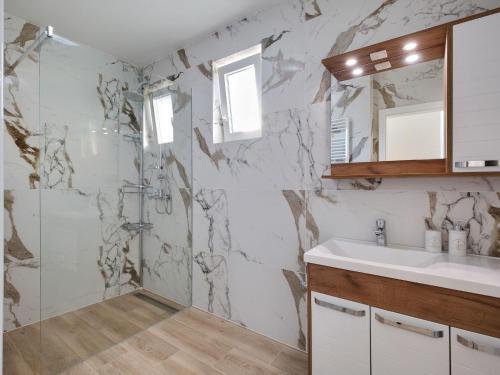 Spacious Holiday Home In Privlaka Near Sea Beach