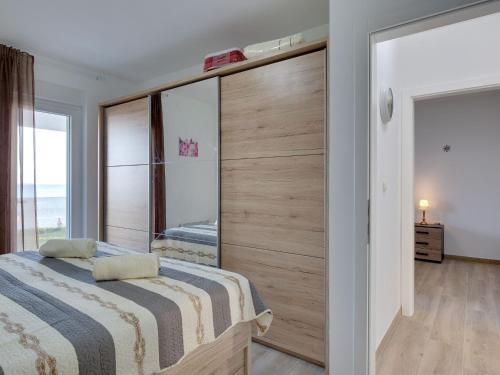 Spacious Holiday Home In Privlaka Near Sea Beach