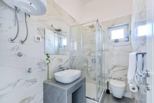 Modern Two Bedroom Apartment - Sk3
